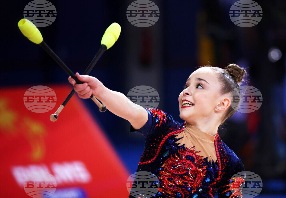 Световна купа по художествена гимнастика - индивидуални състезателки - финали -  бухалки