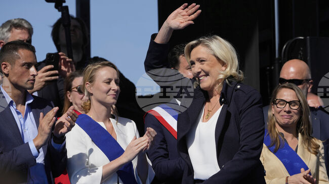 Френските депутати приеха текст на крайната десница, с който се осъжда френско-алжирското споразумение от 1968 г.