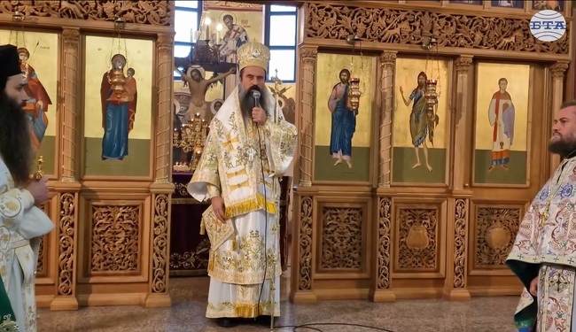 „Кои сме и какво ще стане с нас, какво е човекът“, тези вечни въпроси зададе патриарх Даниил в проповедта си в Брезник