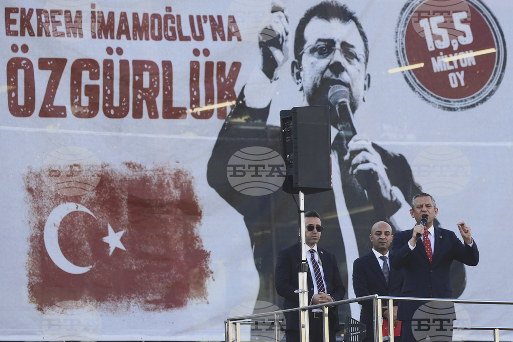 Основната турска опозиционна партия започна серия от протести в провинцията с митинг в Самсун