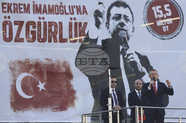 Основната турска опозиционна партия започна серия от протести в провинцията с митинг в Самсун