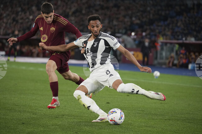 Ювентус няма да може да разчита на контузения защитник Кели за ключовия мач срещу Болоня