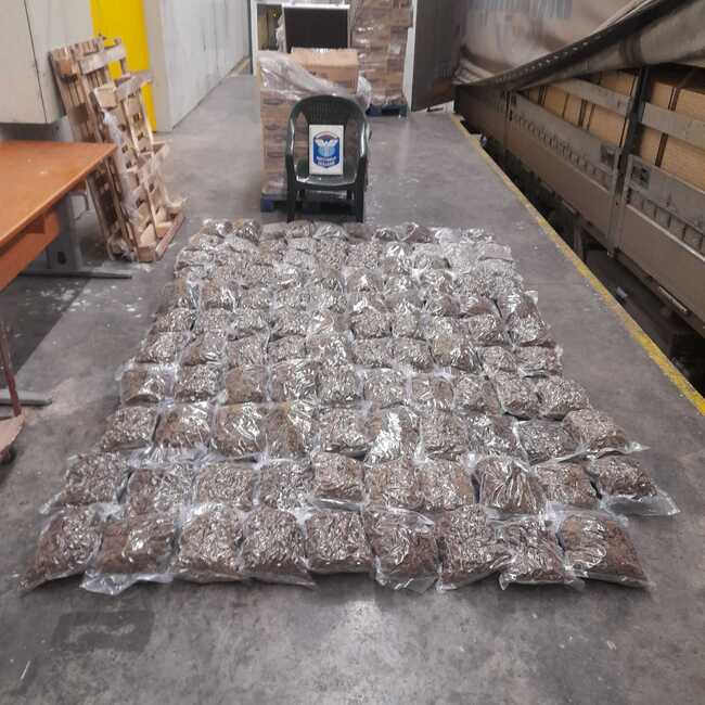 Агенция „Митници“: Марихуана за над 200 000 лева откриха митнически и гранични служители на ГКПП Капитан Андреево