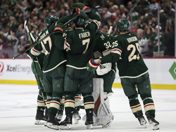 Stars Wild Hockey
