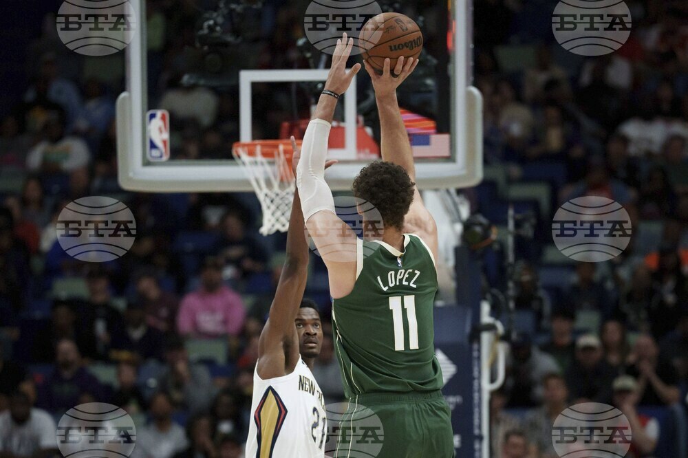 Bucks Pelicans Basketball