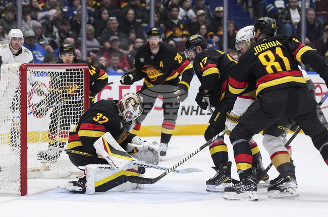 Бъфало вкара шест гола на Бостън в първенството на НХЛ, Вегас спечели във Ванкувър