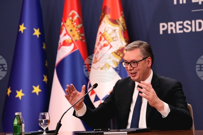 След Джеки Чан сръбският президент Александър Вучич се срещна с друг световно известен актьор и майстор на бойните изкуства - Стивън Сегал 