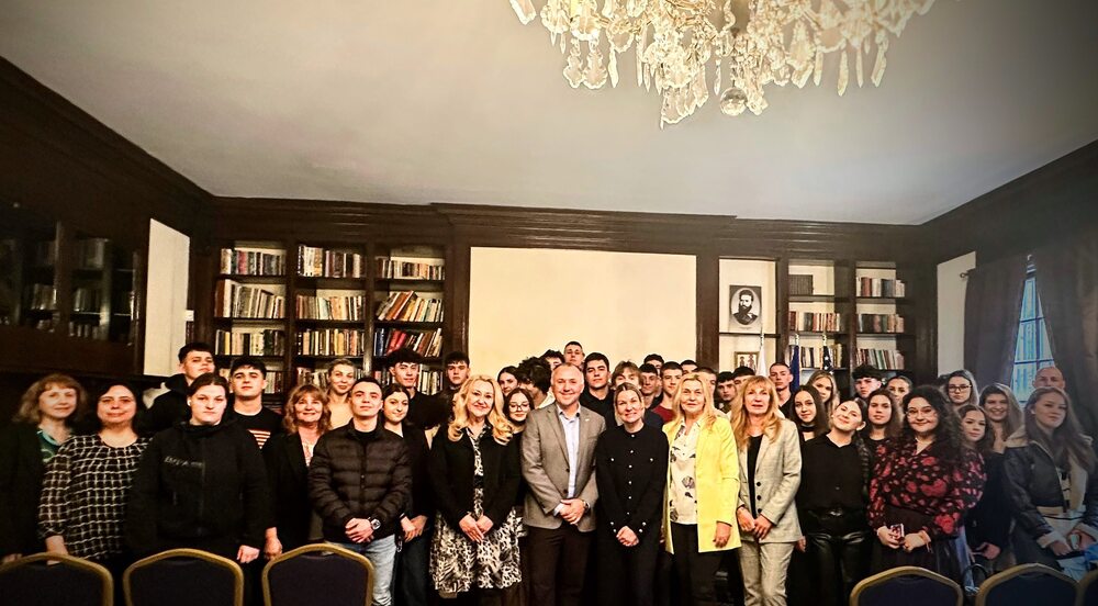 Ученици от Националната търговско-банкова гимназия в София гостуваха на Генералното консулство на България в Ню Йорк