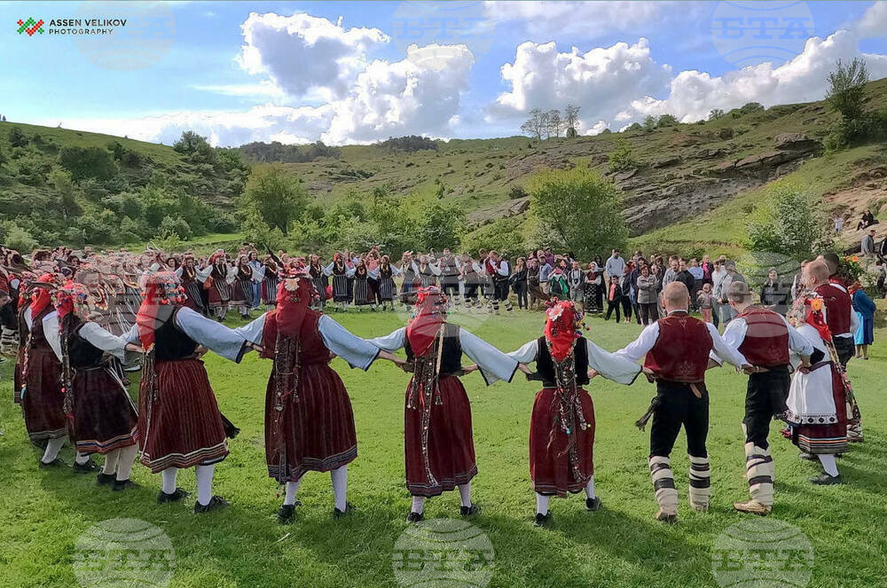 Обичаят "Лазари" в Бургаския музей