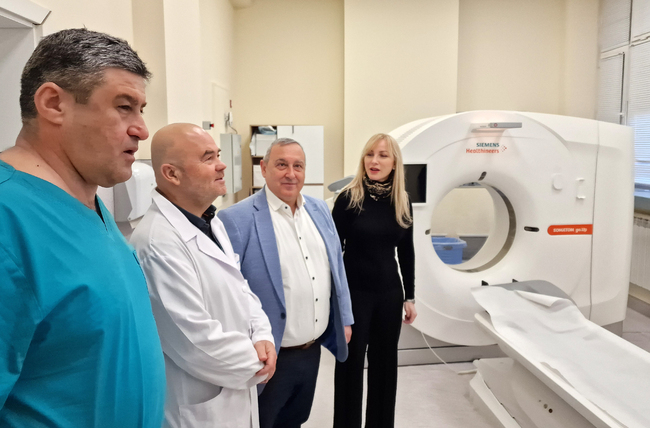 Имам амбицията до края на годината Първа УМБАЛ в София "Св. Йоан Кръстител" да бъде след основен ремонт, съобщи директорът проф. Димитров