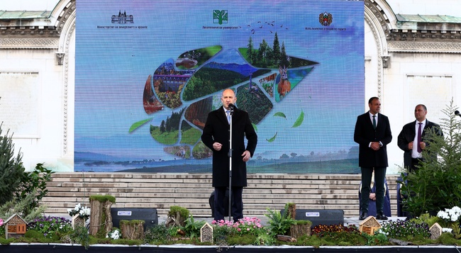 Borderline between Parliamentary Majority and Opposition Becoming Increasingly Unclear, President Radev Says