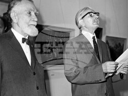 София (25 септември 1967) Откриване на изложба на художника Александър Миленков. На снимката: Художникът Преслав Кършовски  произнася слово при откриването на изложбата. Пресфото-БТА, снимка: Симеон Ненов/архив