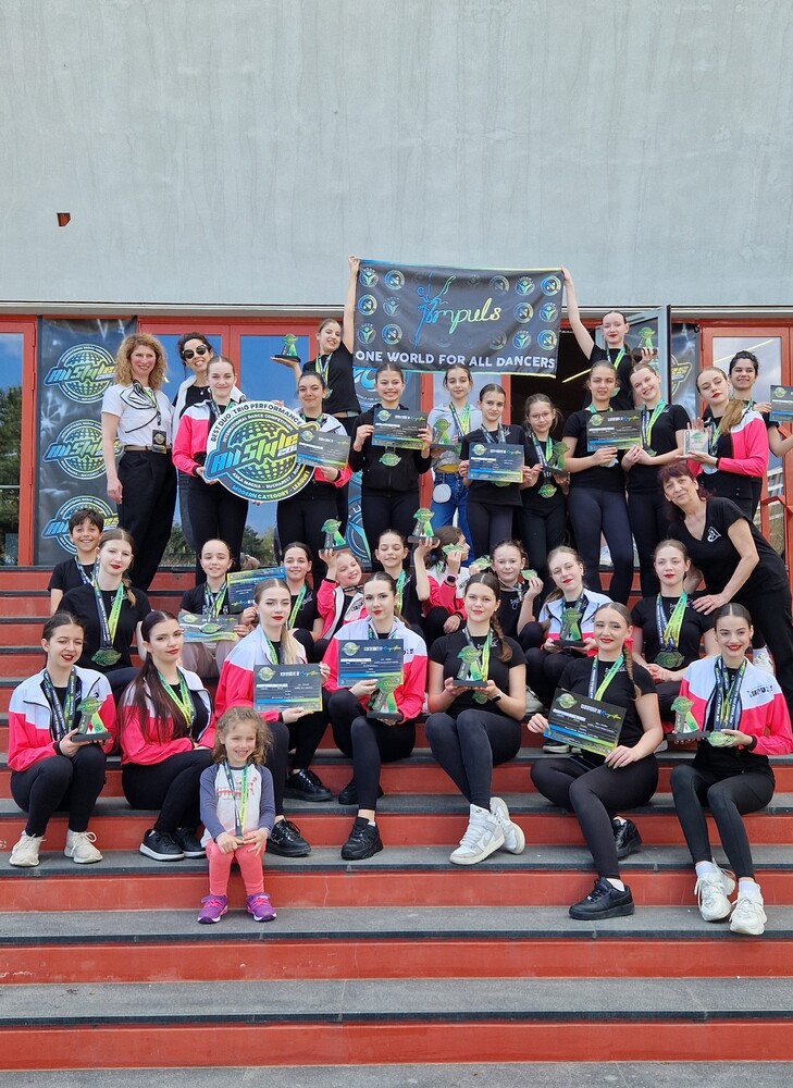 Община Русе: Танцьорите от студио „Импулс“ с 11 отличия от международен фестивал в Букурещ