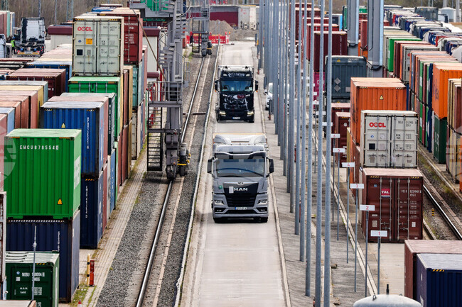 Очакванията на инвеститорите в еврозоната през април се влошават, с втория по големина темп от началото на проучванията, отчита институтът "Сентикс"