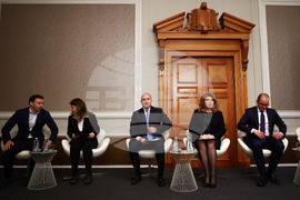 „България и петата индустриална революция. Възможности за привличане на стратегически инвеститори за изграждане на фабрики за изкуствен интелект и центрове за данни“ - кръгла маса