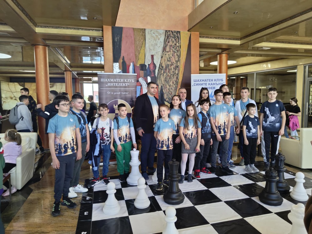 Сливенските шахматисти от клуб „Сините камъни“ с невероятни успехи на Държавното първенство по шах