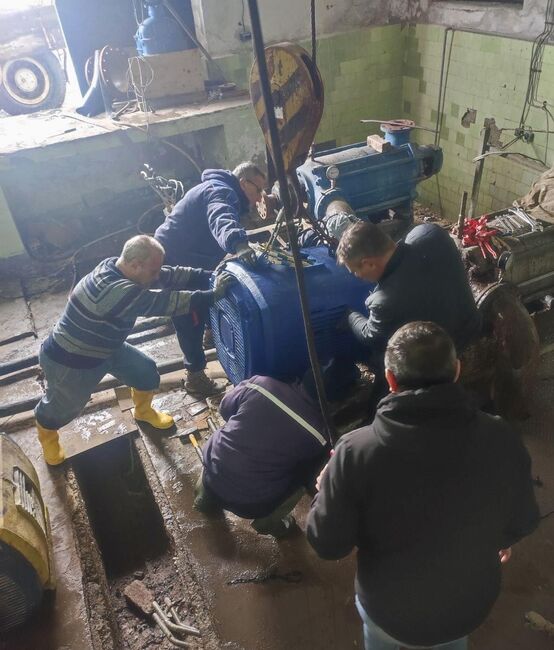 Втори ден отстраняват авария в помпена станция, захранваща с вода 10 села в Ямболско