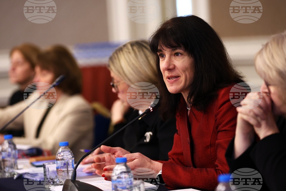 „Децата и родителите при раздяла“ - кръгла маса