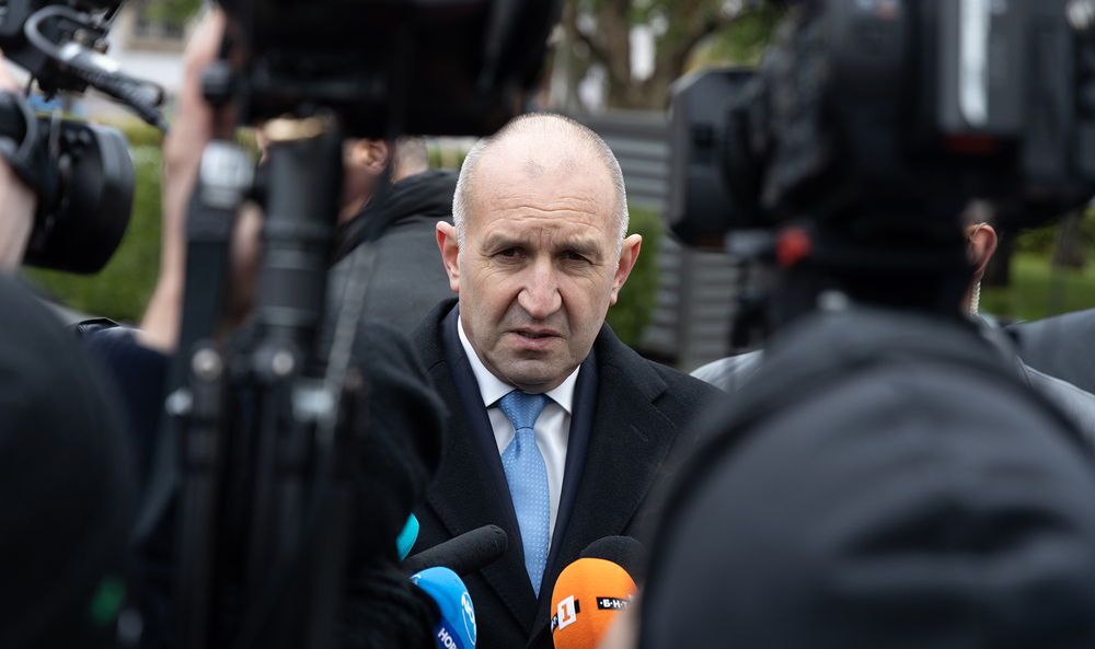 Румен Радев: Деца стават жертва на пътя поради безхаберие, породено от безнаказаност, докато парите за пътища се изнасят в чували, а последствия няма