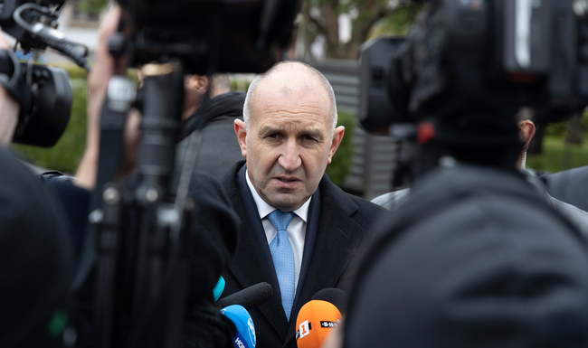 Румен Радев: Деца стават жертва на пътя поради безхаберие, породено от безнаказаност, докато парите за пътища се изнасят в чували, а последствия няма