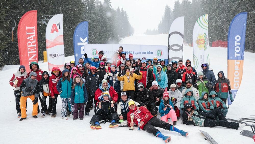 Община Банско: Състезатели от „Юлен“ с пълен триумф в паралелните дисциплини на държавното по сноуборд в Банско