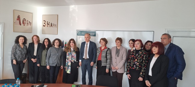 Българска академия на науките: Промяна в учебните планове по хуманитарните дисциплини обсъди министър Красимир Вълчев с учени от БАН