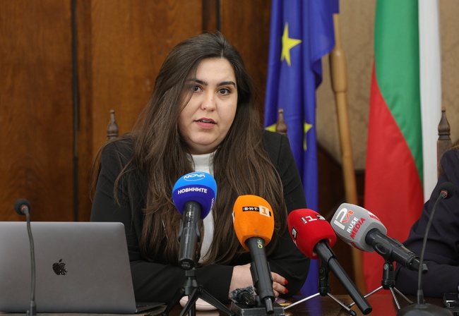 Община Русе е предприела действия по прекратяване на договора с дружеството, което ползва летището в Русе, съобщиха от администрацията