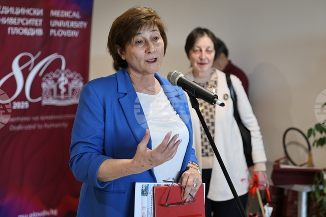 Медицинският университет в Пловдив откри юбилейна благотворителна изложба в Световния ден на здравето
