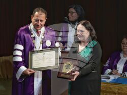 Медицински университет - годишни награди