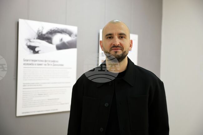 Благотворителна фотографска изложба в памет на Петя Даскалова набира в Бургас средства в подкрепа на борбата с рака на гърдата