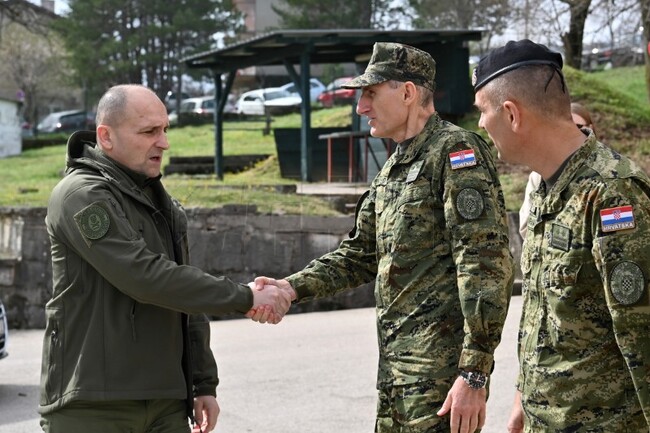 ХИНА: Всичко е готово за началното военно обучение, каза хърватският министър на отбраната Иван Анушич