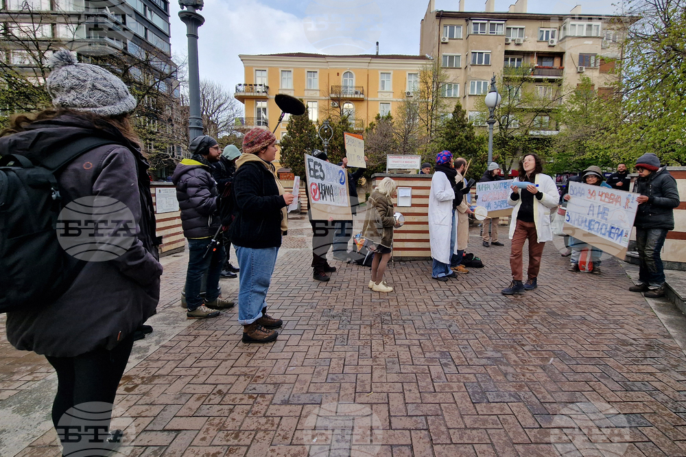 Demonstrators Call for Improved Access to Hygiene for Homeless People in Sofia