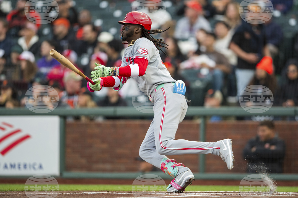 Reds Giants Baseball