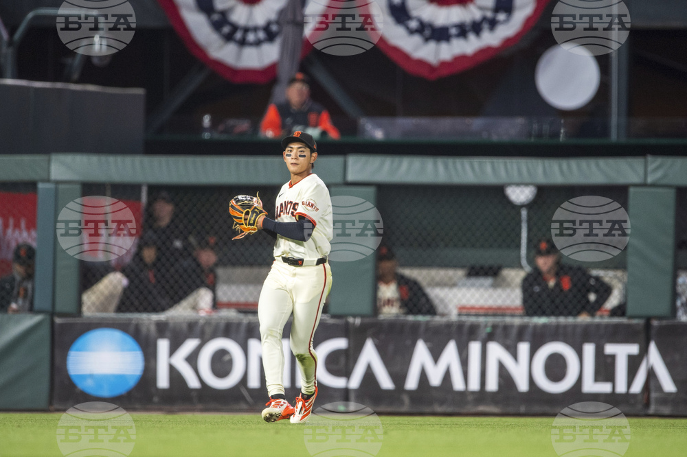 Reds Giants Baseball