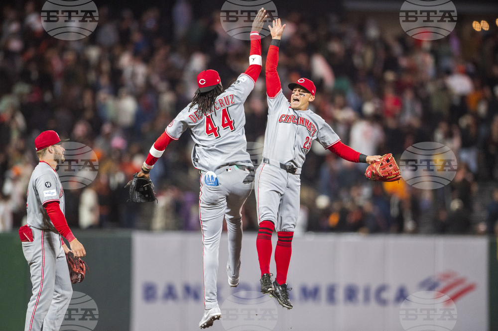 Reds Giants Baseball