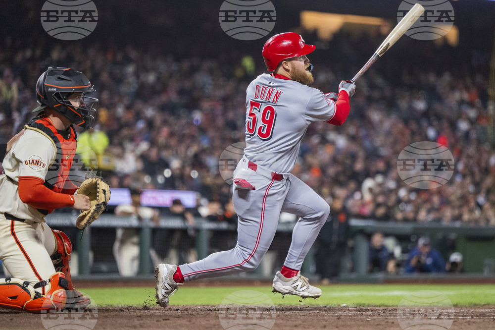 Reds Giants Baseball