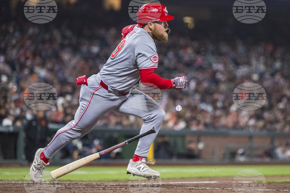 Reds Giants Baseball