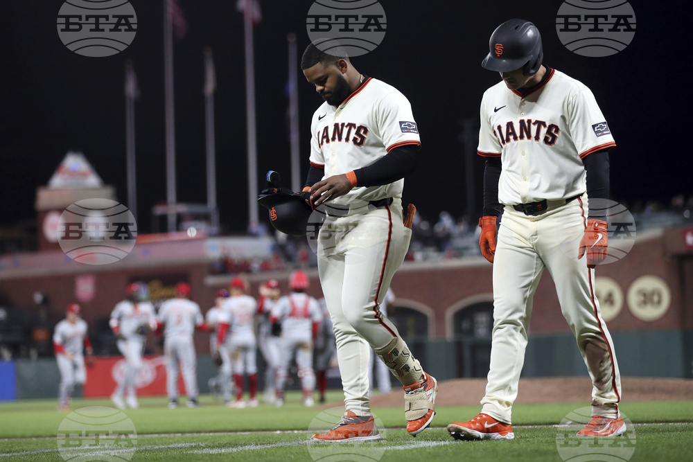 Reds Giants Baseball