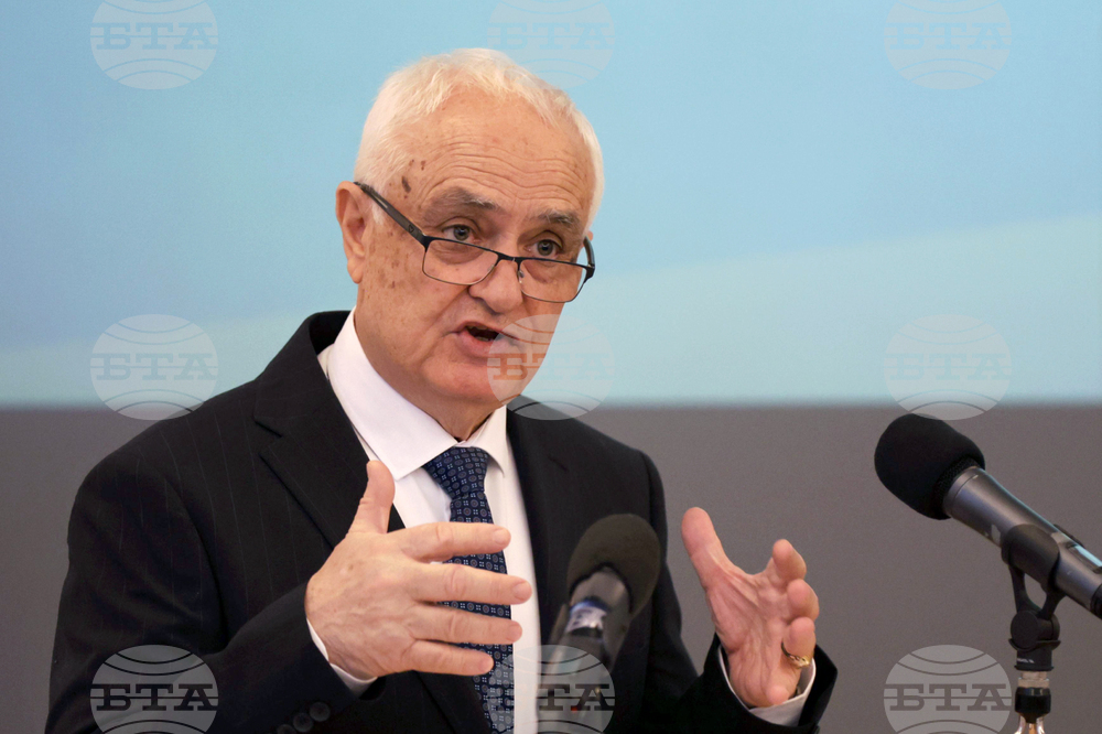 Defence Minister Opens Round Table on Enhancing National Resilience