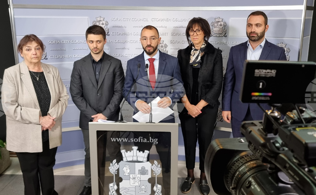 Групата на ГЕРБ-СДС в Столичния общински съвет подкрепя протеста на работниците в градския транспорт, съобщиха от партията 