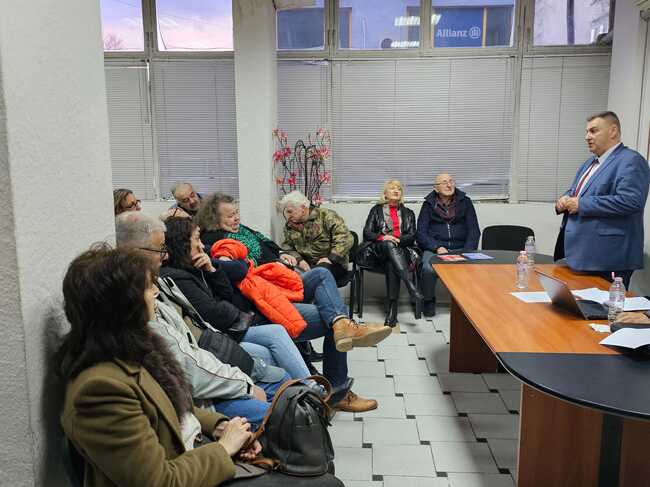 Емил Радев: Фалшива новина е, че ЕС иска да отнеме спестяванията на гражданите