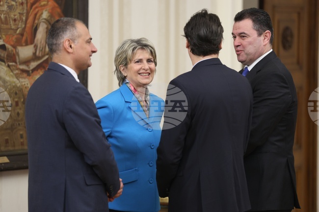 Весела Лечева: Победите на младите български сноубордисти и скиори са стимул за цялата нация