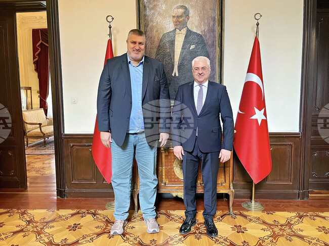 Президентът на федерацията по волейбол Любомир Ганев покани турския посланик на мачовете от Лигата на нациите в Бургас