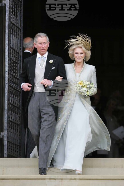 Принц Чарлз се жени за Камила Паркър Боулс преди 20 години