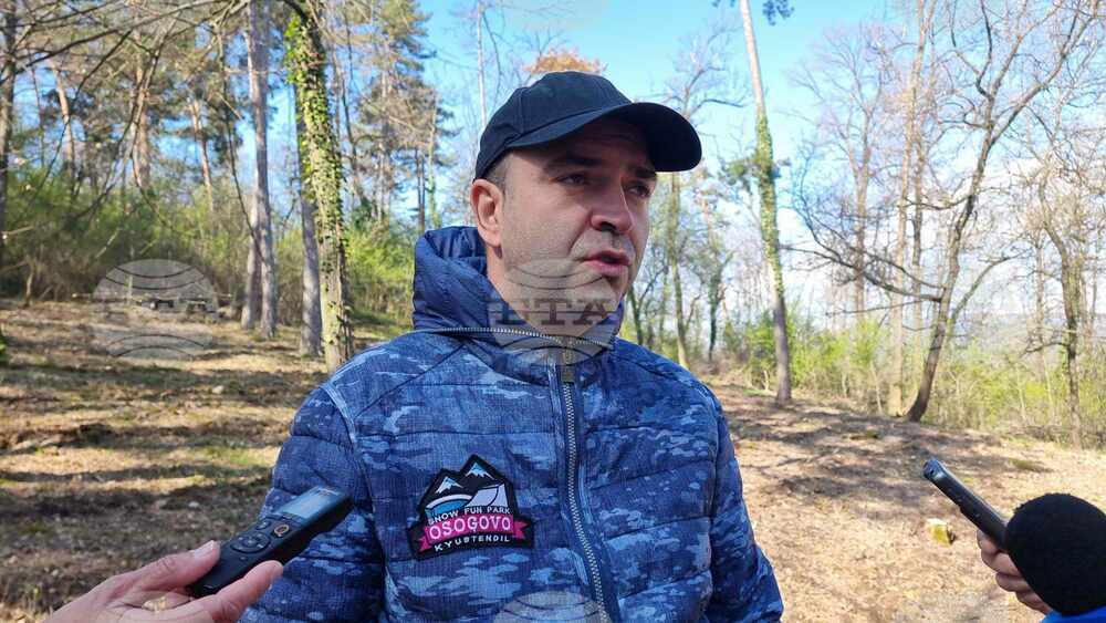 Кампания по залесяване в лесопарк "Хисарлъка" започна общината в Кюстендил
