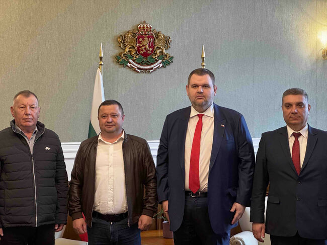 Делян Пеевски, лидер на ДПС и ПГ на ДПС-НОВО НАЧАЛО прие кмета на Лозница