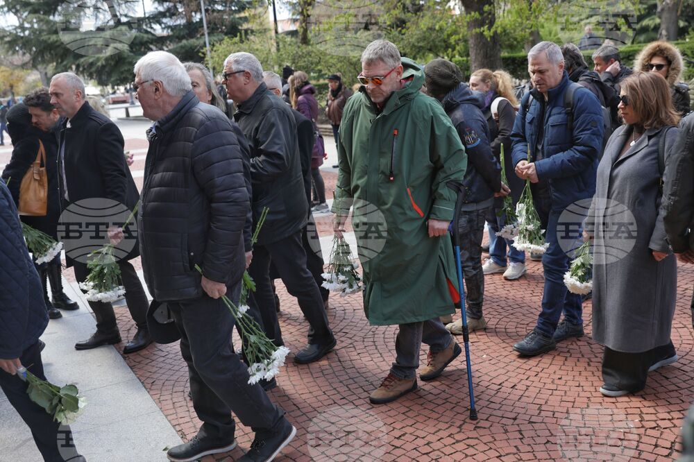Васил Банов - поклонение