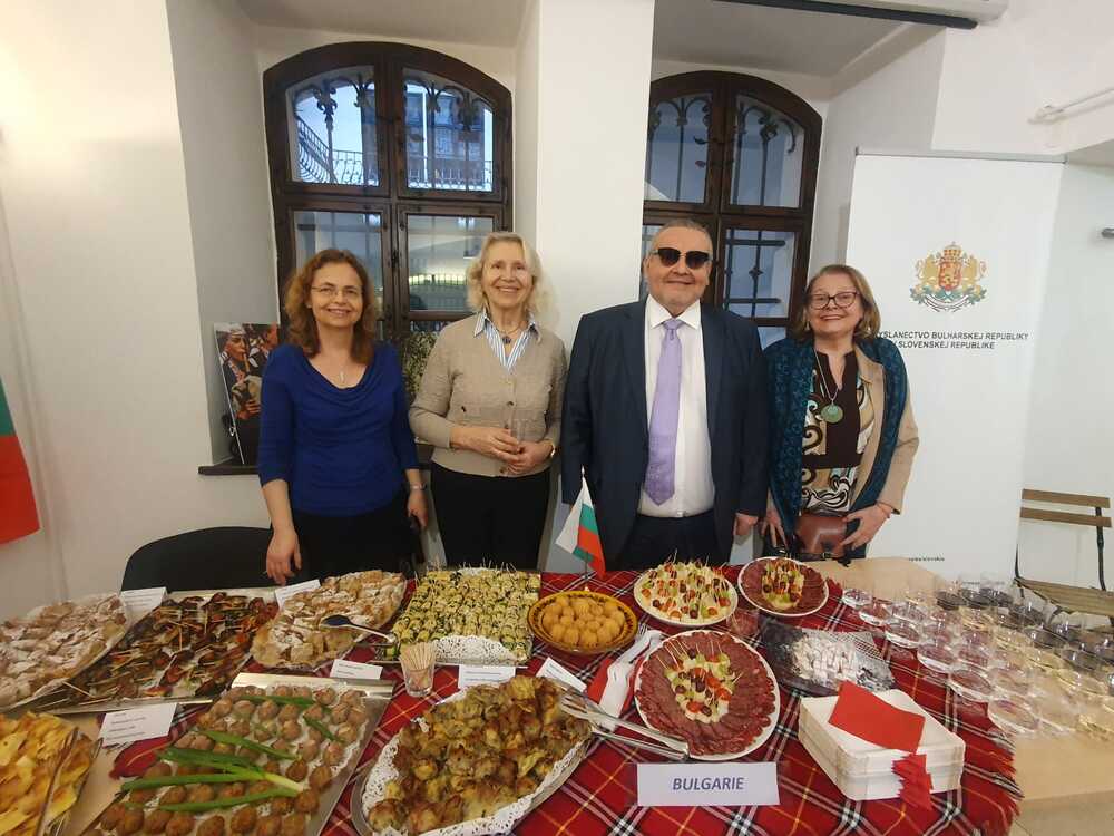 Посолството на България в Словакия и Българският културен институт в Братислава участваха с кулинарен щанд в "Месец на Франкофонията"