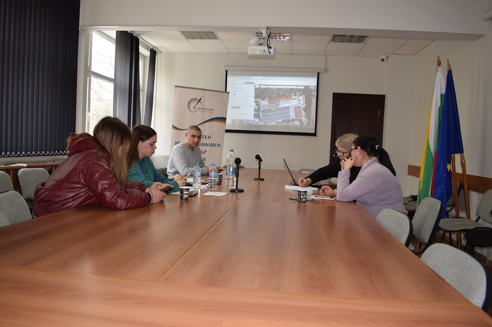 ОИЦ – Добрич: „Детективи на европейски проекти“ от Добрич продължават своето проучване