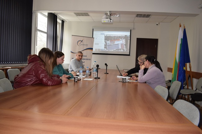 ОИЦ – Добрич: „Детективи на европейски проекти“ от Добрич продължават своето проучване